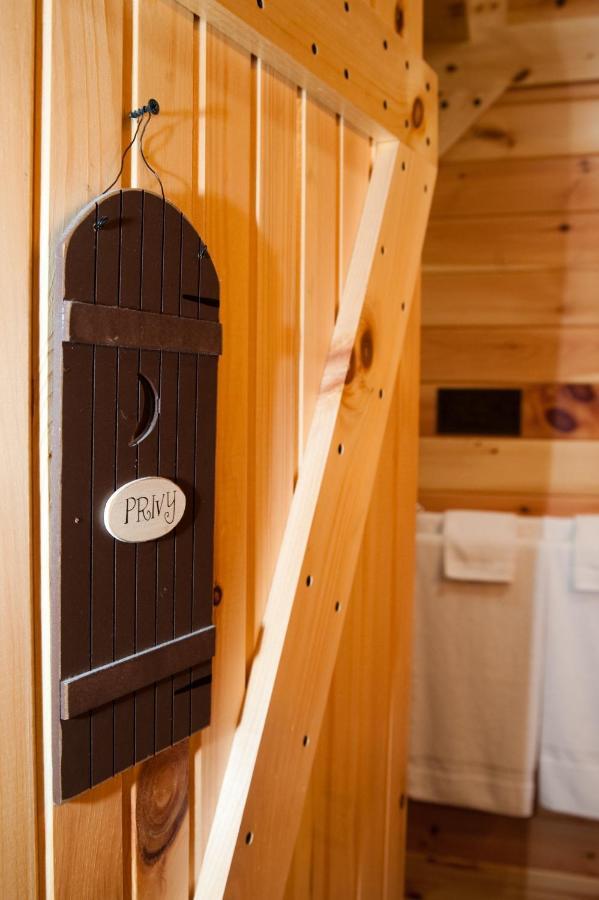 7Cs Lodging Flintstone Exteriör bild